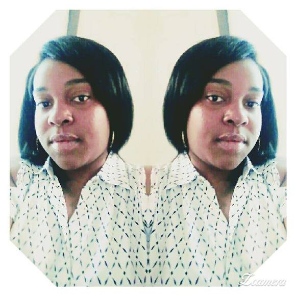 Meet your Posher, Liz - Picture 1 of 1